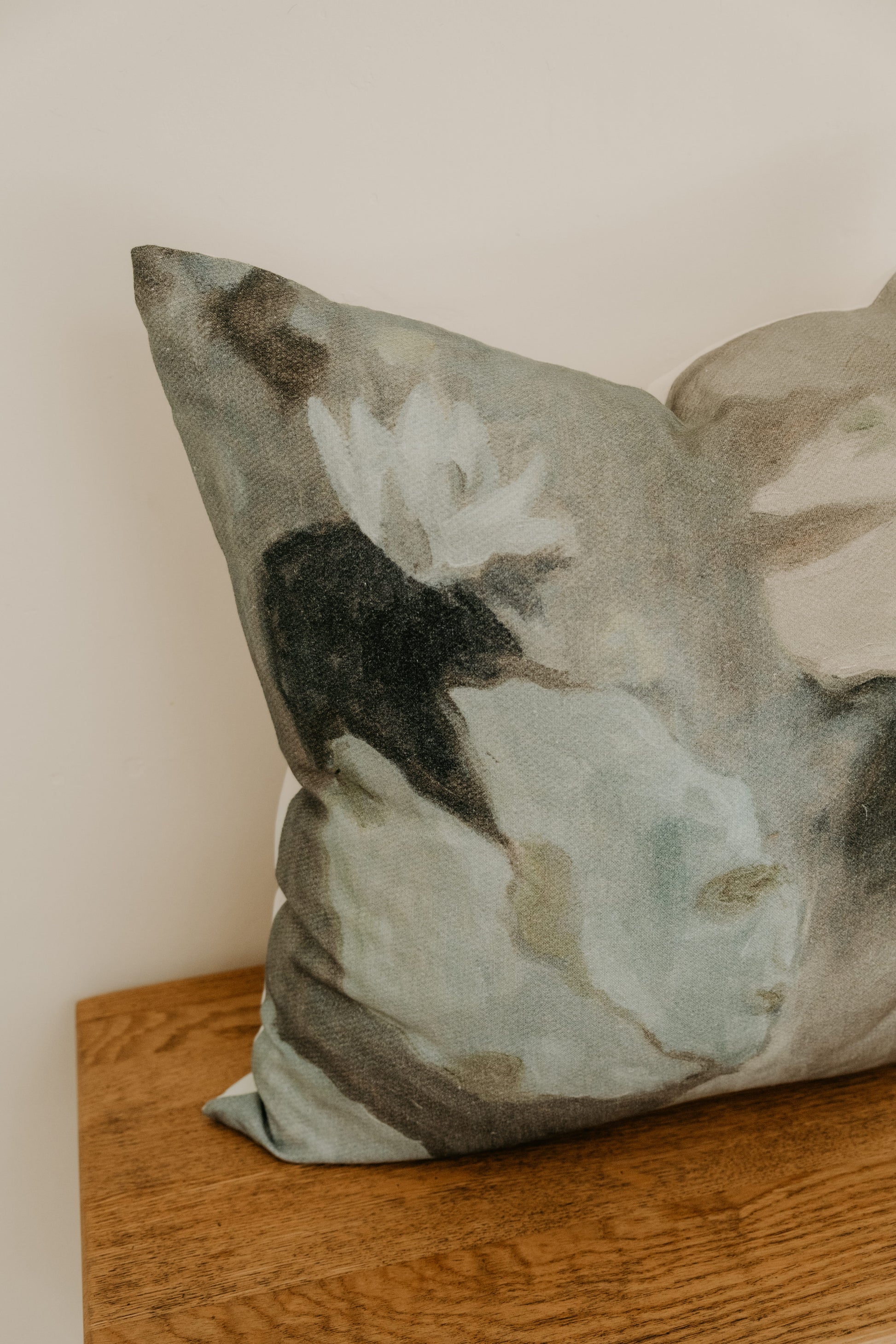 NEW | Waterlily Bloom Large